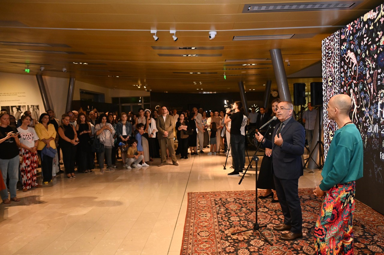 Anar Ələkbərov  “Faiq Əhməd: 2011–2024-cü illər dövrü” adlı sərgidə - FOTOLAR