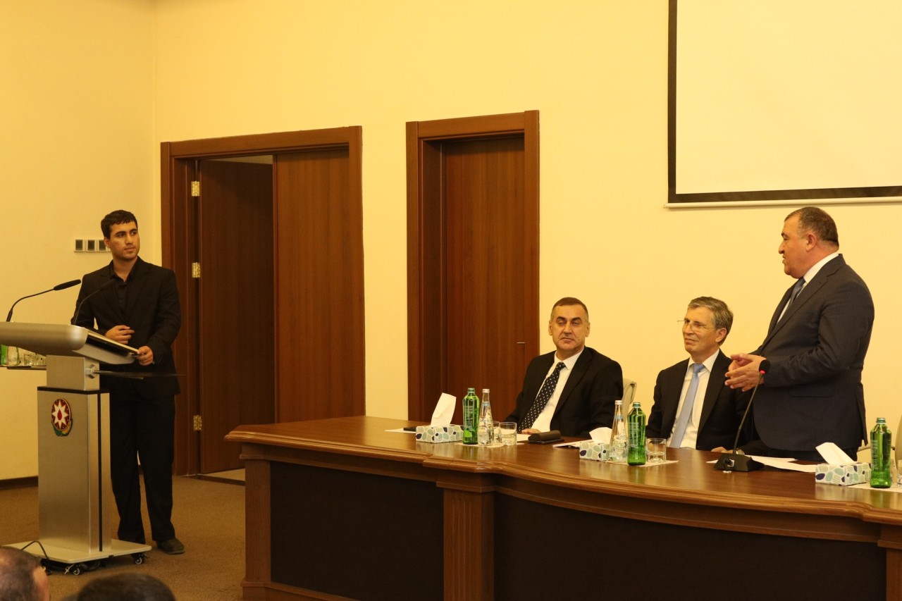 Xətai RİH-də yüksək bal toplayan gənclərlə görüş keçirilib - FOTOLAR