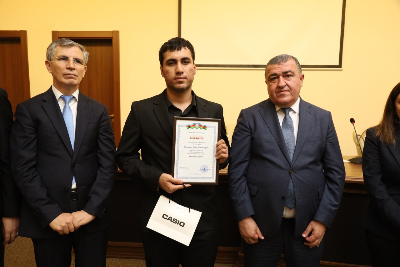 Xətai RİH-də yüksək bal toplayan gənclərlə görüş keçirilib - FOTOLAR