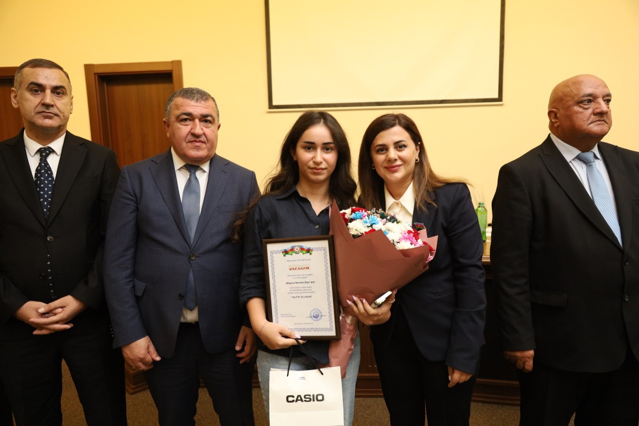 Xətai RİH-də yüksək bal toplayan gənclərlə görüş keçirilib - FOTOLAR