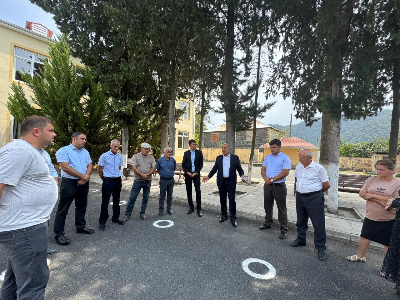 Asif Əsgərov seçicilərin problemlərini dinlədi - FOTOLAR