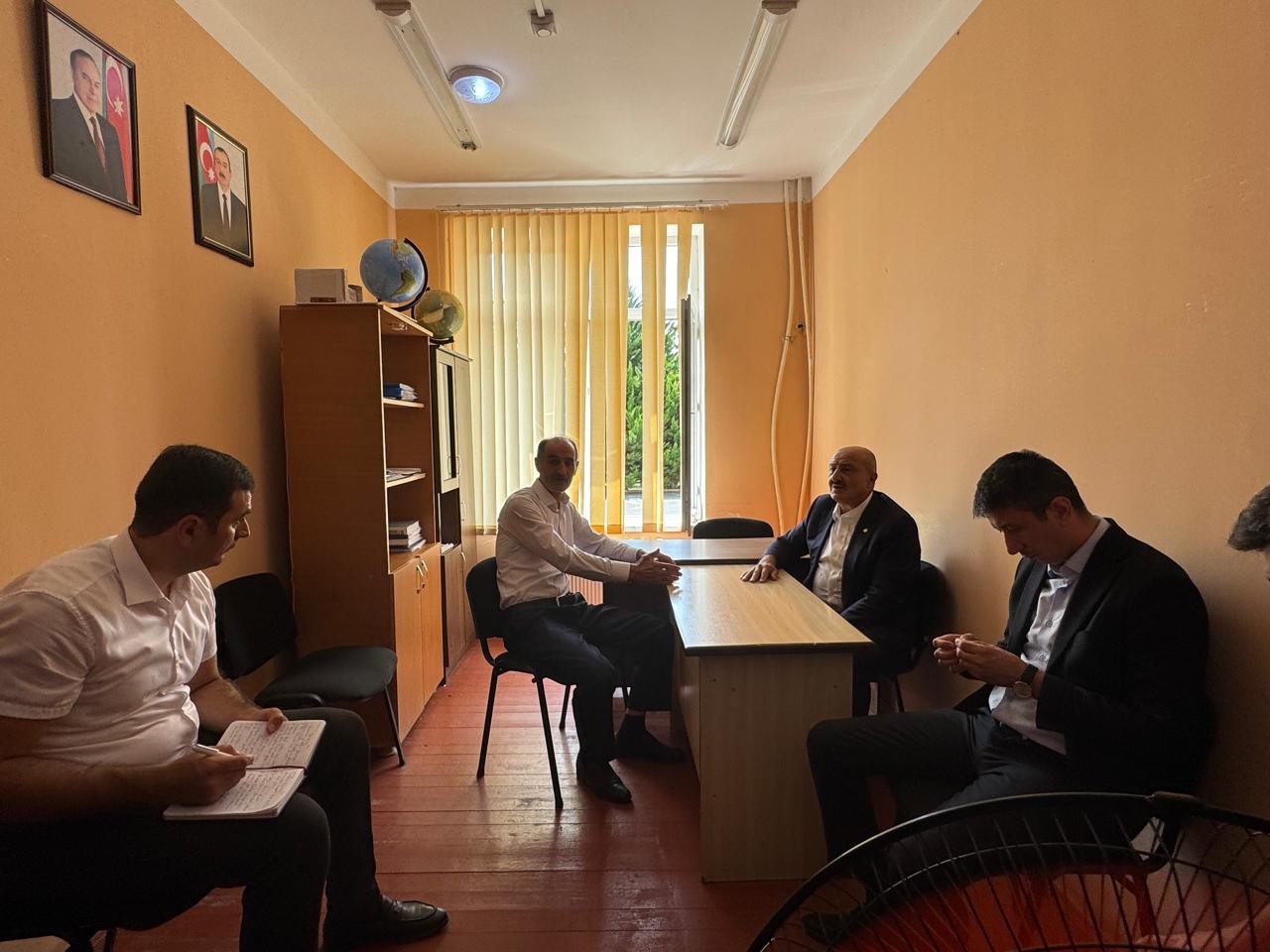 Asif Əsgərov seçicilərin problemlərini dinlədi - FOTOLAR