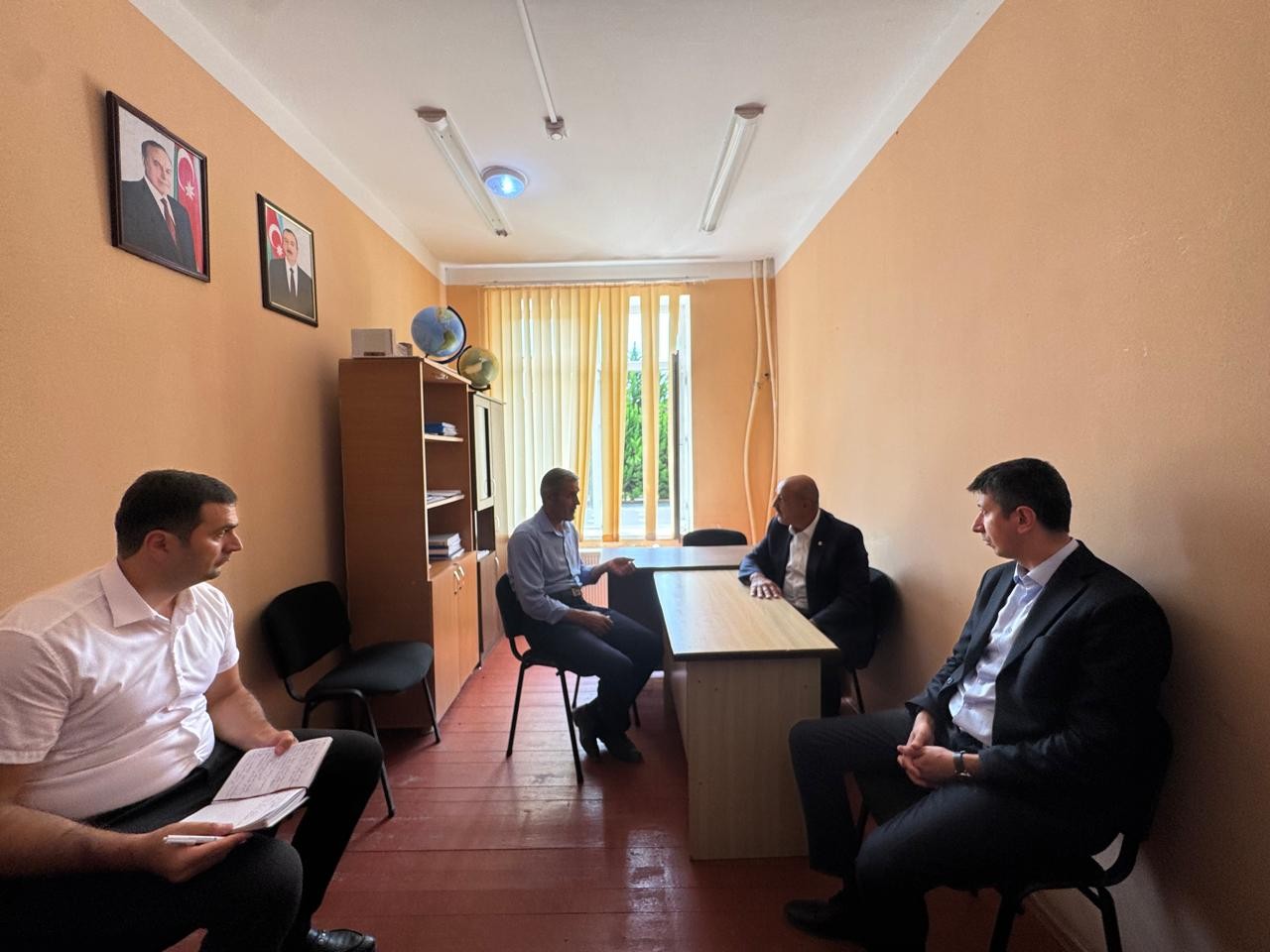 Asif Əsgərov seçicilərin problemlərini dinlədi - FOTOLAR