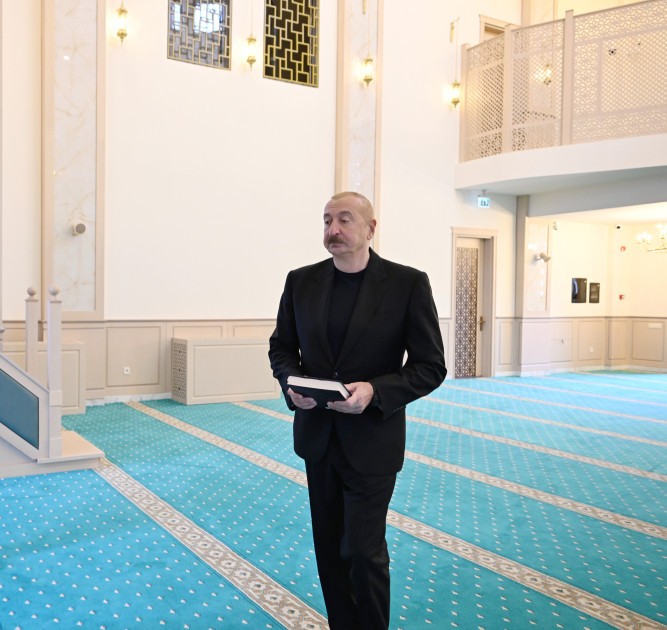 Dövlət başçısı Hadrut qəsəbəsində məscidin açılışını etdi - FOTOLAR