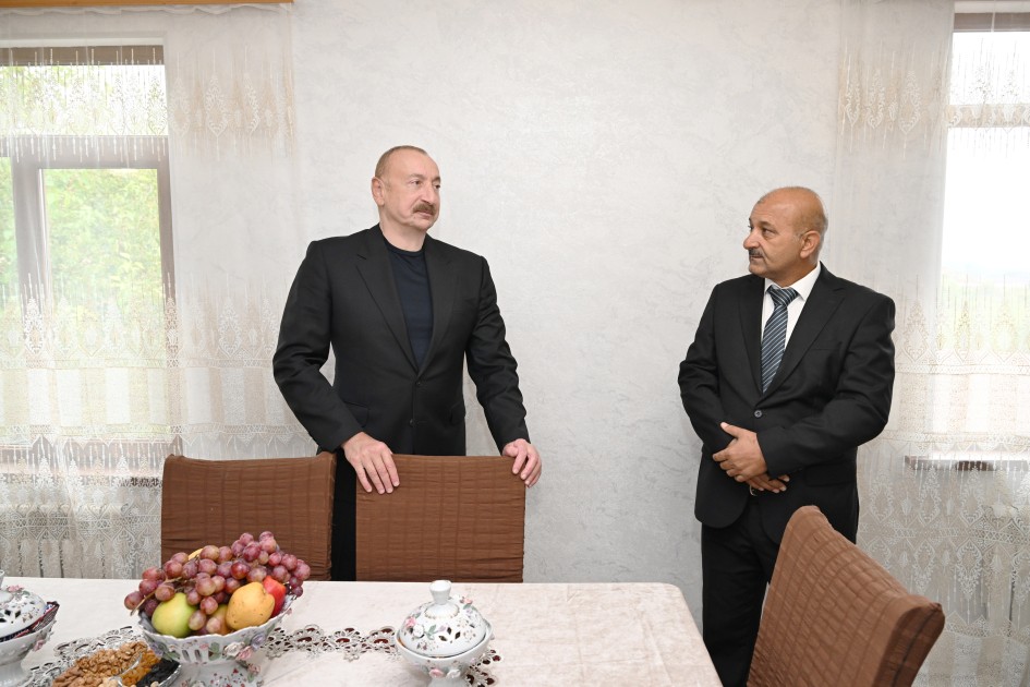 Prezident Sos sakininin evində oldu - FOTOLAR (VİDEO)