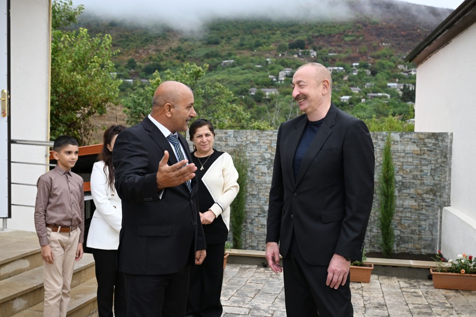 Prezident Sos sakininin evində oldu - FOTOLAR (VİDEO)