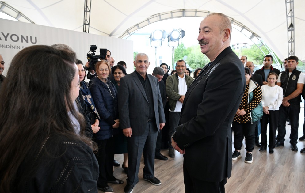 Prezident Xocavənddə sakinlərlə görüşdü - FOTOLAR (YENİLƏNİB)