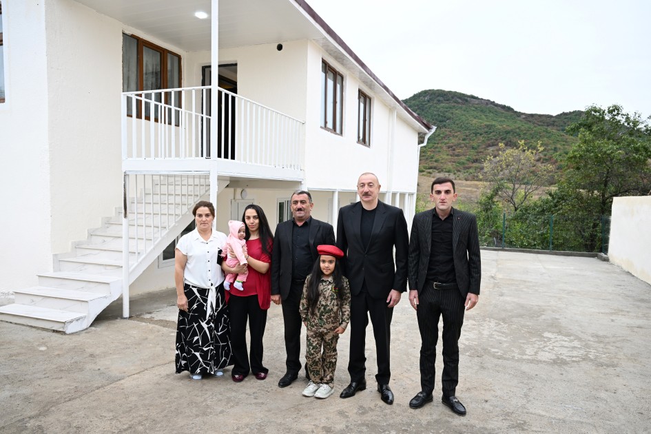 İlham Əliyev Xocalının Seyidbəyli kəndində - FOTOLAR