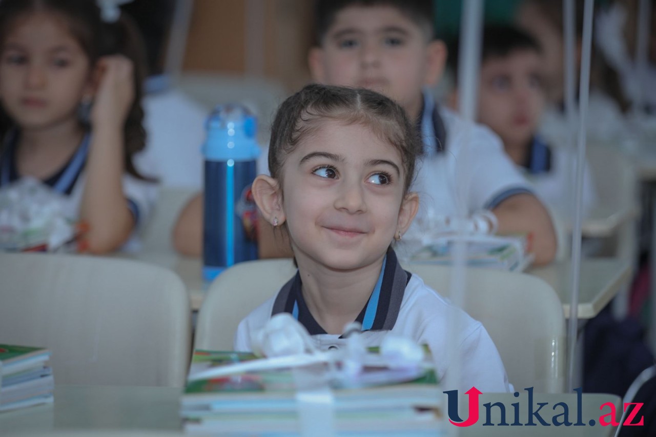 Yeni dərs ili belə başladı - FOTOREPORTAJ