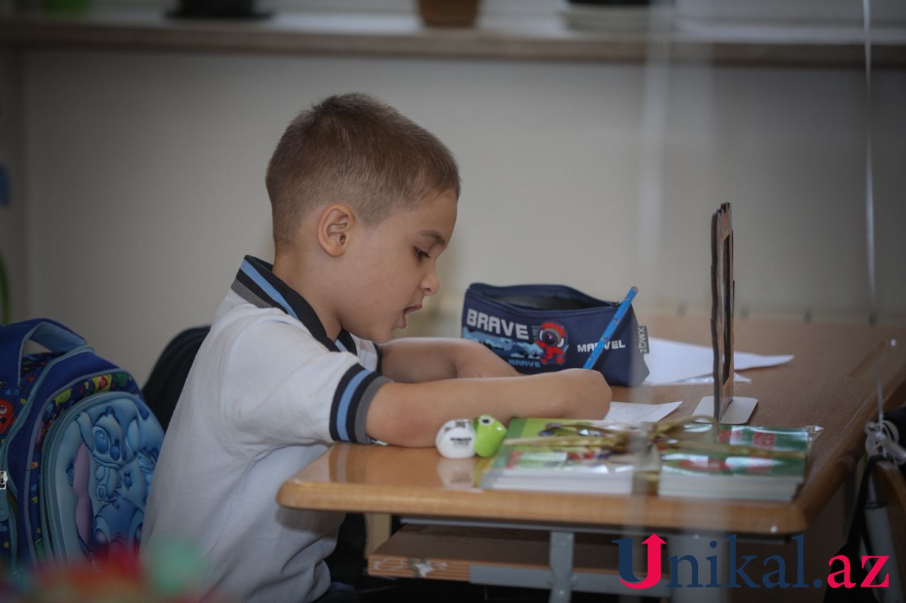 Yeni dərs ili belə başladı - FOTOREPORTAJ