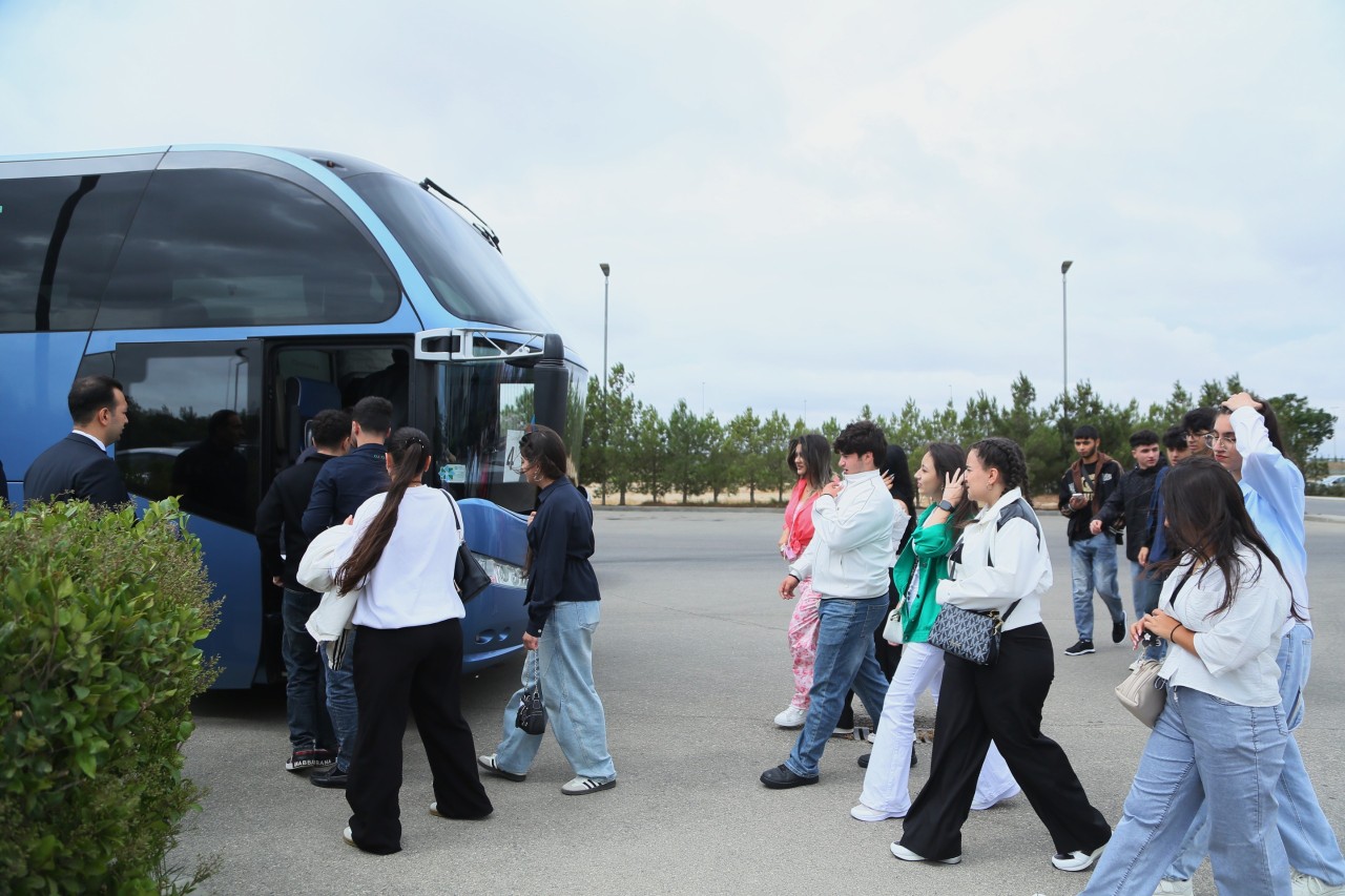 “Bilik Günü” tələbə adını qazanmış şəhid övladları ilə birgə qeyd edildi - FOTOLAR
