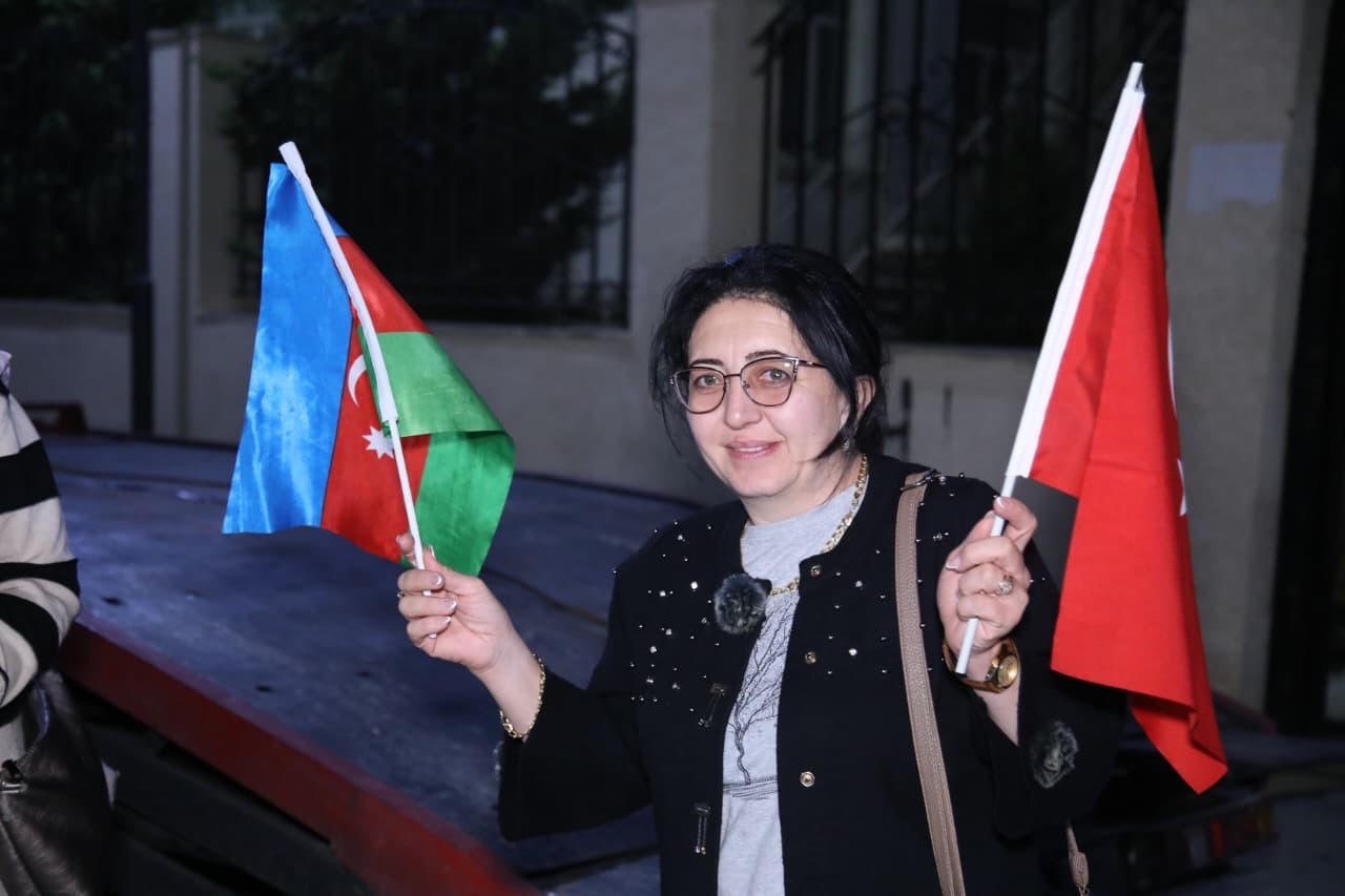 Köç karvanı Kəlbəcərə çatıb - FOTOLAR (YENİLƏNİB)