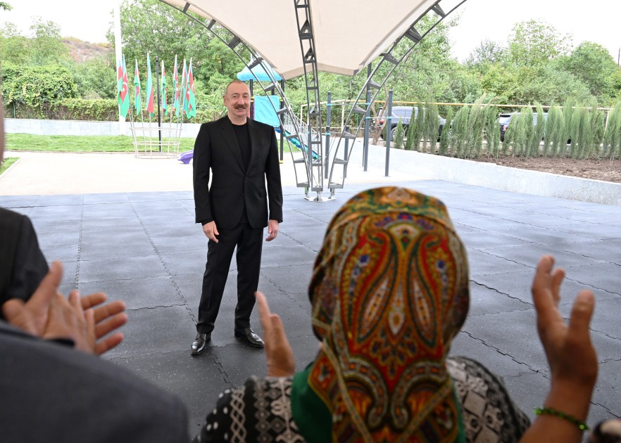 Prezident 4 kəndin sakinləri ilə görüşdü - FOTOLAR (YENİLƏNİB)