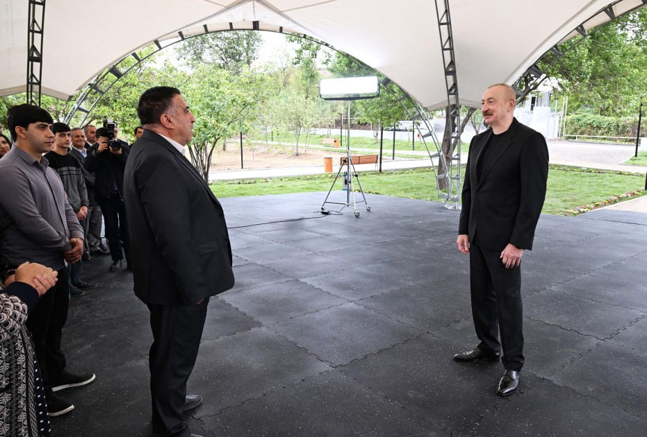 Prezident 4 kəndin sakinləri ilə görüşdü - FOTOLAR (YENİLƏNİB)