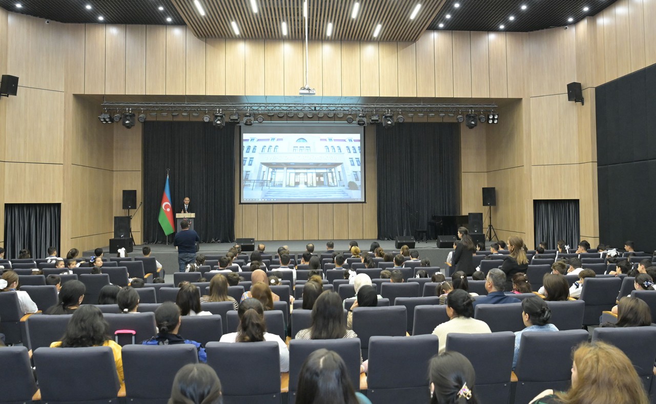 Emin Əmrullayev Bilik Gününü Şuşada qeyd etdi - FOTOLAR