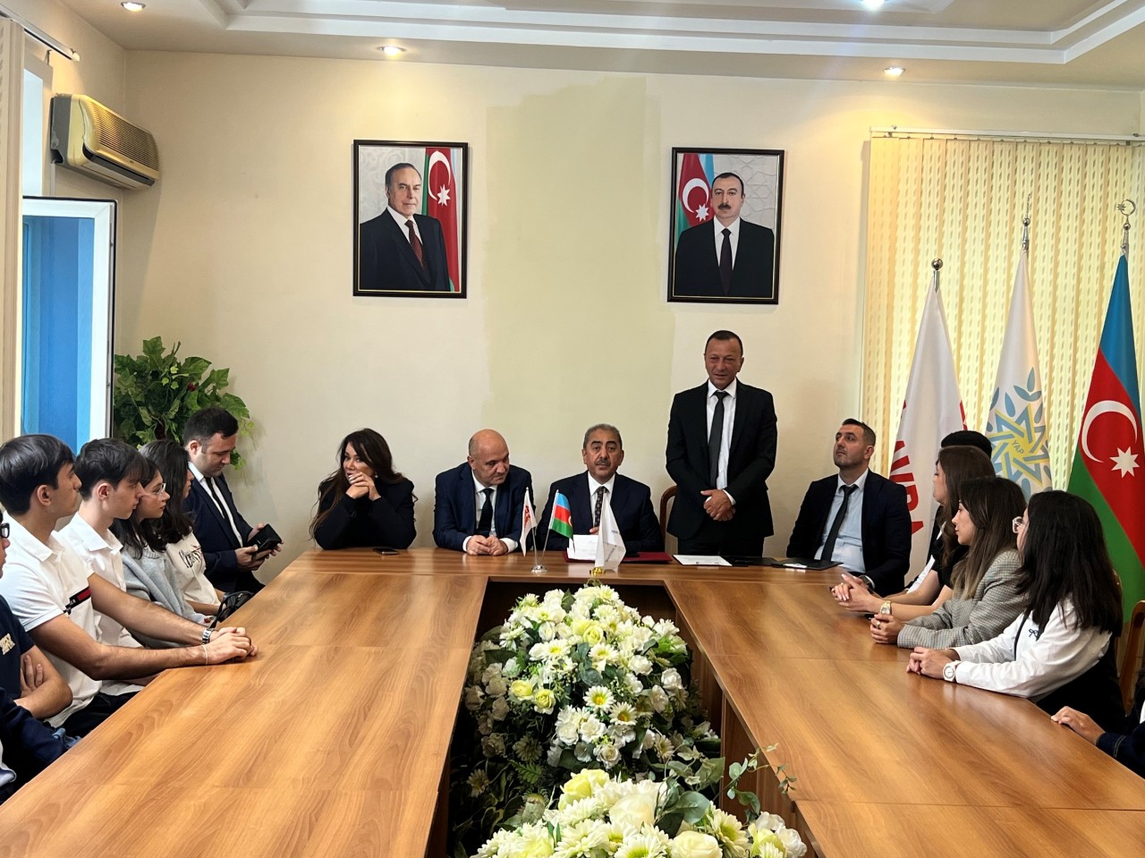 YAP Nəsimi rayon təşkilatında Bilik Günü tədbiri - FOTOLAR