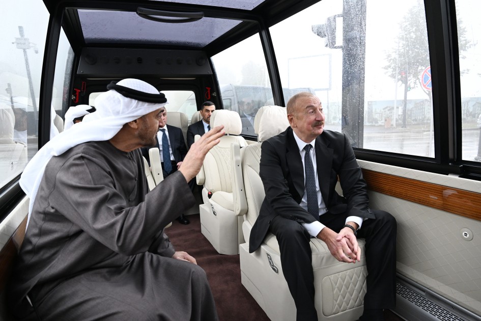 Yeni Şuşa məscidində tikinti işlərinin gedişi ilə tanış oldular - FOTOLAR