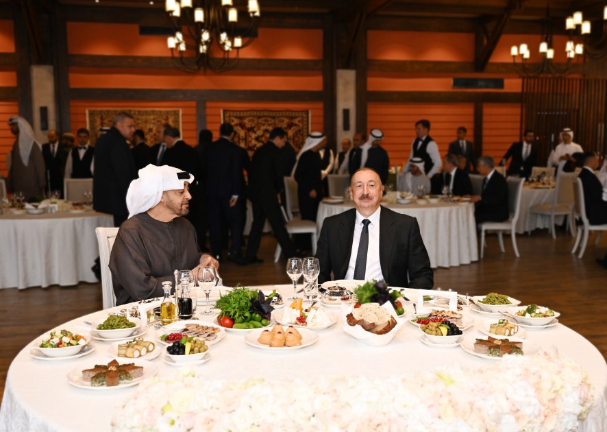 İlham Əliyevin adından BƏƏ Prezidentinin şərəfinə rəsmi nahar verildi - FOTO