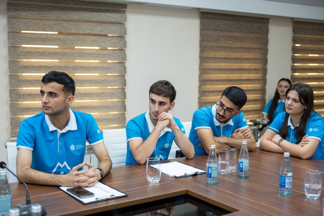 Əhməd İsmayılov MEDİA könüllüləri ilə görüş keçirdi - FOTOLAR