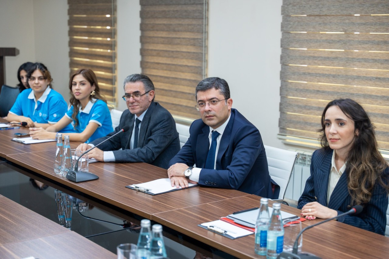 Əhməd İsmayılov MEDİA könüllüləri ilə görüş keçirdi - FOTOLAR