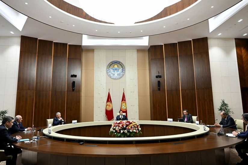 Əli Əsədov Sadır Japarovla görüşdü - FOTO