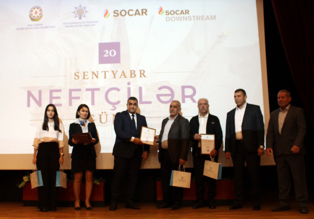 YAP Nizami rayon təşkilatı “Neftçilər Günü” ilə bağlı tədbir keçirdi - FOTOLAR