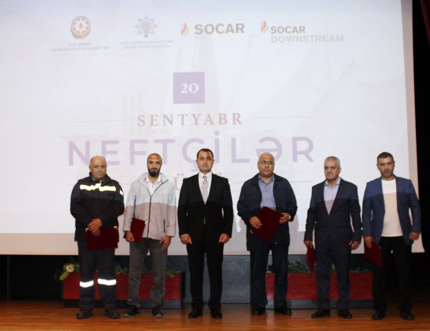 YAP Nizami rayon təşkilatı “Neftçilər Günü” ilə bağlı tədbir keçirdi - FOTOLAR