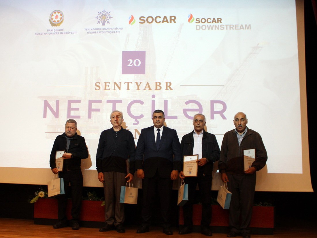 YAP Nizami rayon təşkilatı “Neftçilər Günü” ilə bağlı tədbir keçirdi - FOTOLAR