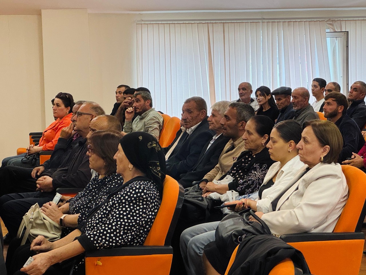 Xıdırlı sakinləri mina təhlükəsi ilə bağlı maarifləndirilib - FOTOLAR