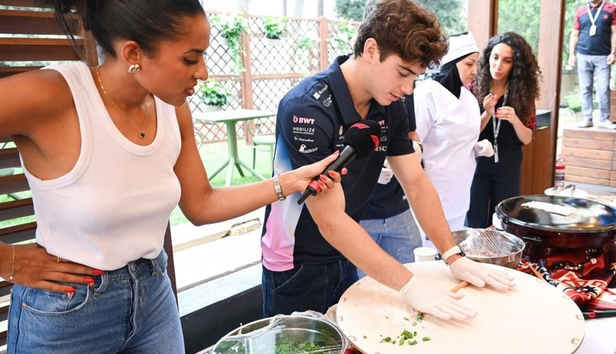 "Formula 1" pilotları Bakıda qutab bişirdilər - FOTOLAR