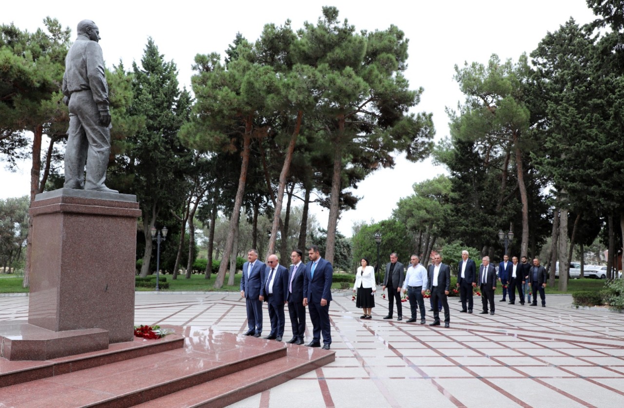 Suraxanıda “Suverenliyin gücü, neftçinin əməyi” adlı tədbir keçirilib - FOTOLAR