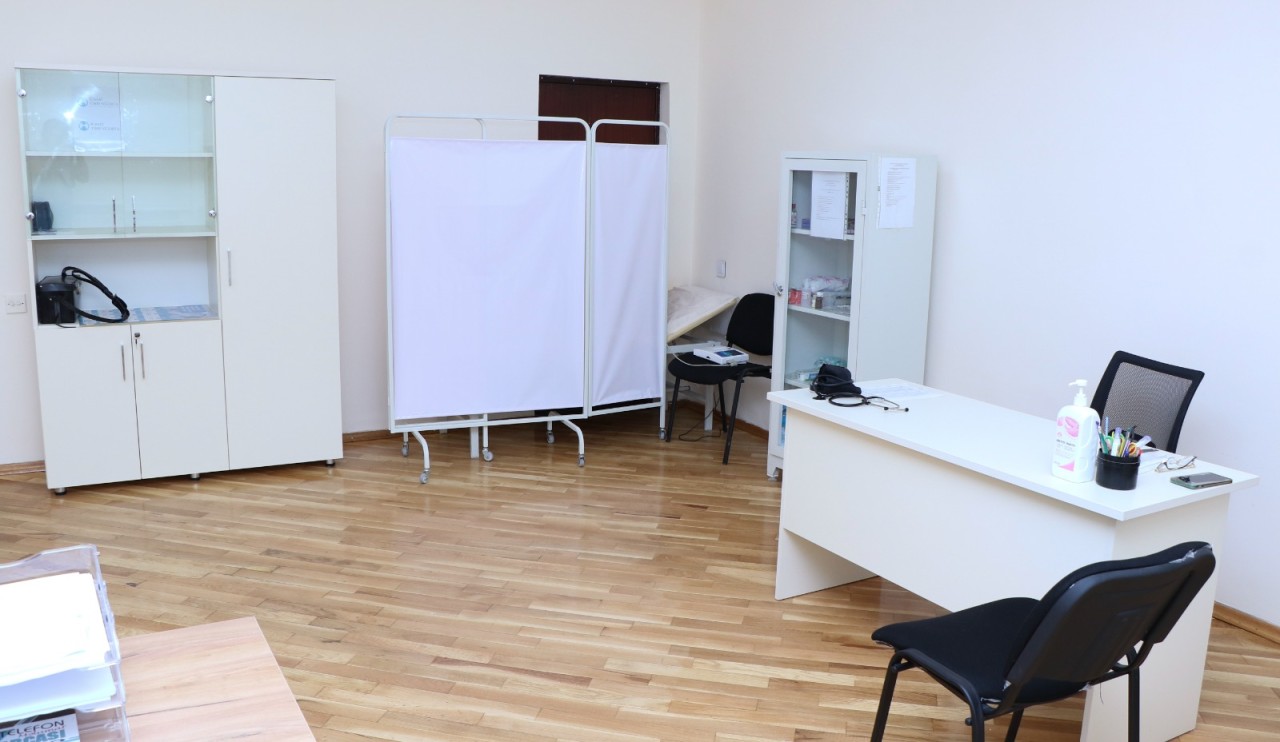 AzMİU-nun əsaslı təmir olunan Tibb Məntəqəsi istifadəyə verildi - FOTOLAR