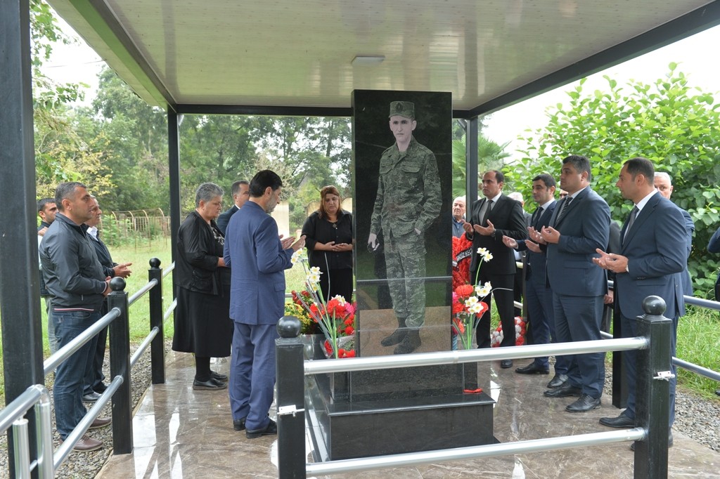 Taleh Qaraşov şəhid Yusif Xəlilovun anım mərasimində iştirak edib - FOTOLAR