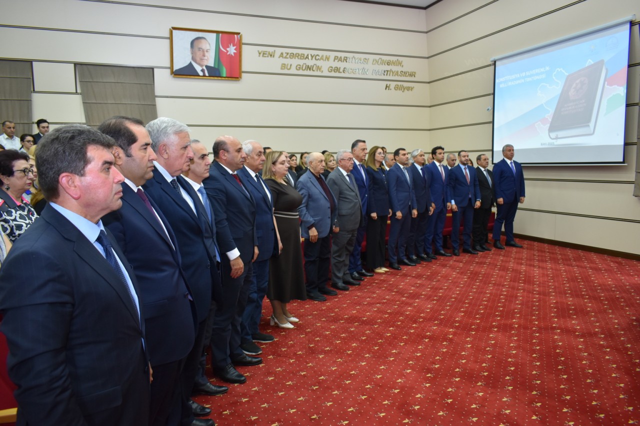 Yasamal ictimaiyyəti Dövlət Suverenliyi Gününü qeyd edib - FOTOLAR