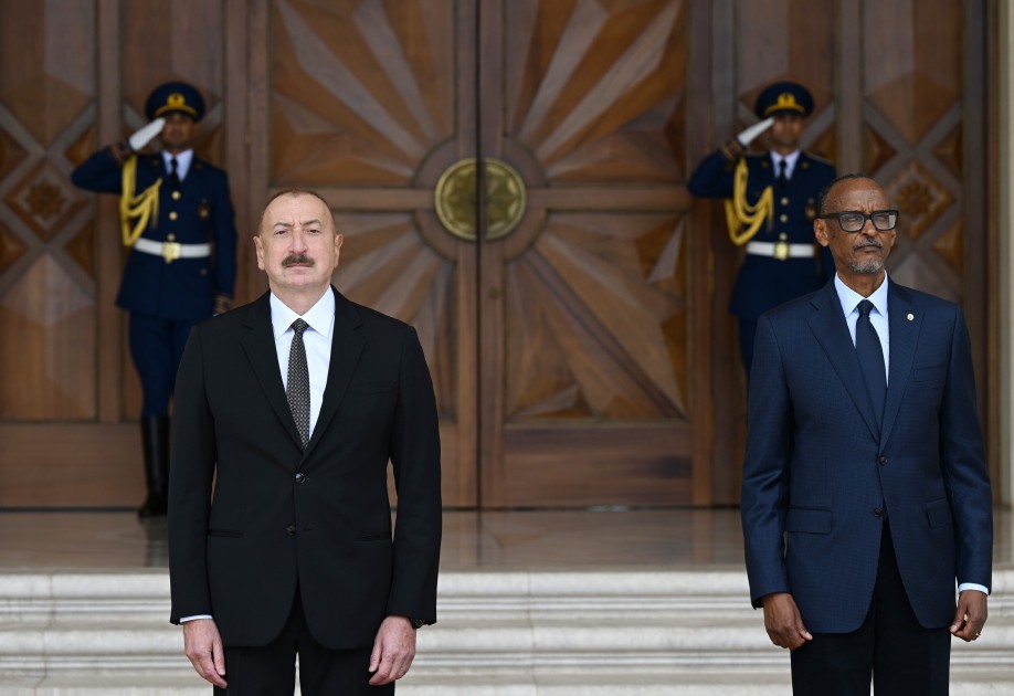 Ruanda Prezidentinin rəsmi qarşılanma mərasimi olub - FOTOLAR