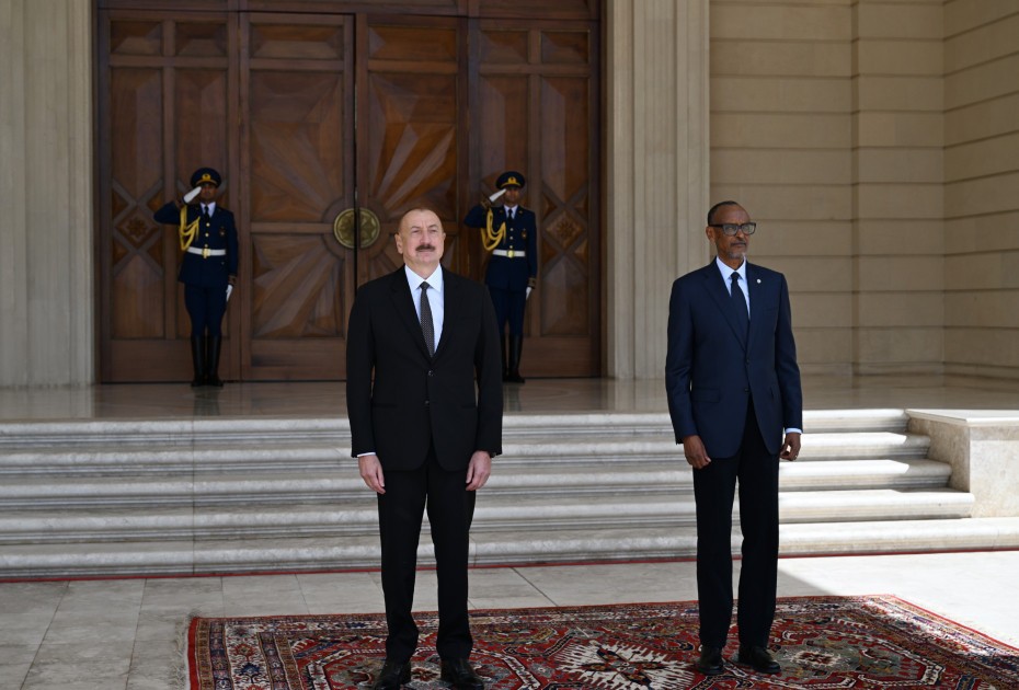 Ruanda Prezidentinin rəsmi qarşılanma mərasimi olub - FOTOLAR