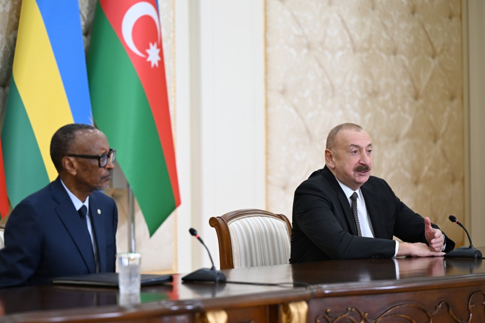 Azərbaycan və Ruanda arasında sənəd imzalanıb - FOTOLAR