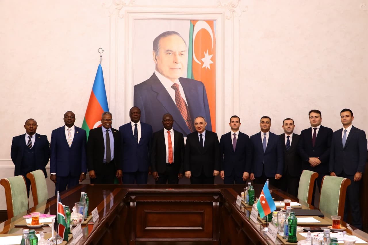 Baş prokuror daha bir görüş keçirdi - FOTOLAR