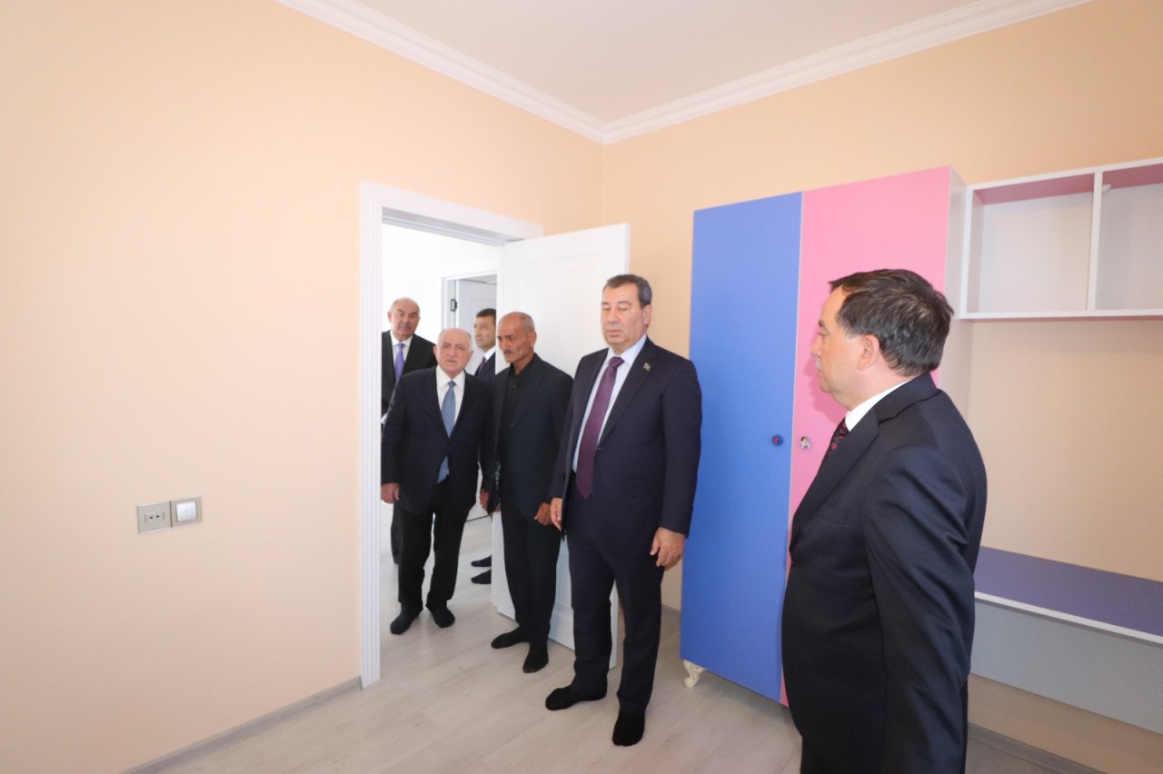 Arkoz Qazax Sement Zavodu  bu gün daha bir şəhid ailəsini sevindirdi - FOTOLAR