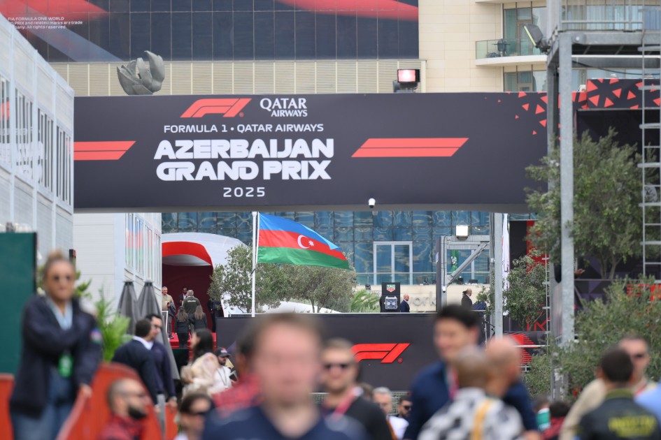 Formula 1-dən geriyə qalanlar - FOTOLAR