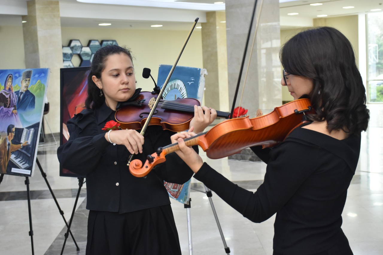 Sumqayıtda Üzeyir Hacıbəyliyə həsr olunmuş konsert keçirilib - FOTOLAR