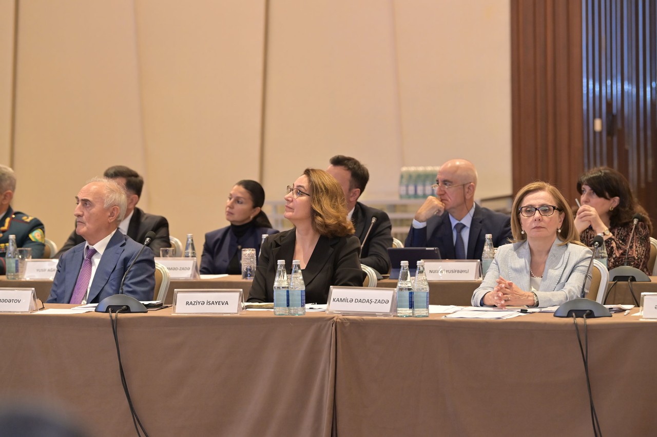 Nazir rektorlarla görüş keçirdi - FOTOLAR