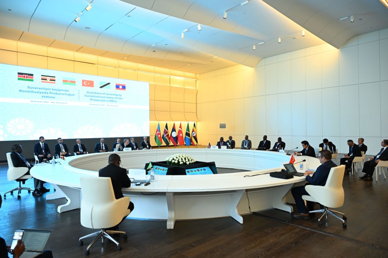 Baş Prokurorluğun təşkilatçılığı ilə beynəlxalq konfrans keçirildi - FOTOLAR (YENİLƏNİB)