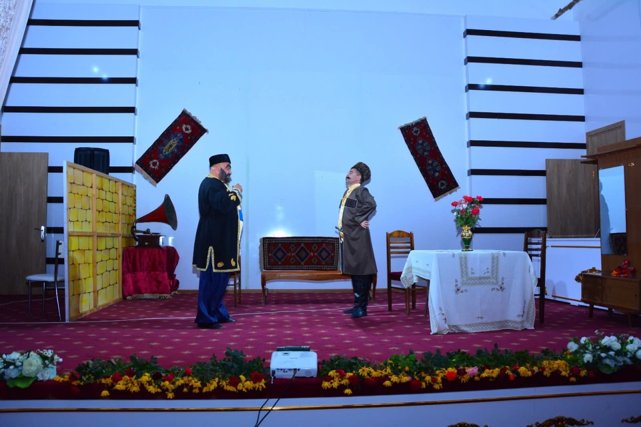 Ağstafada "O olmasın, bu olsun" musiqili komediya tamaşası nümayiş etdirilib - FOTOLAR