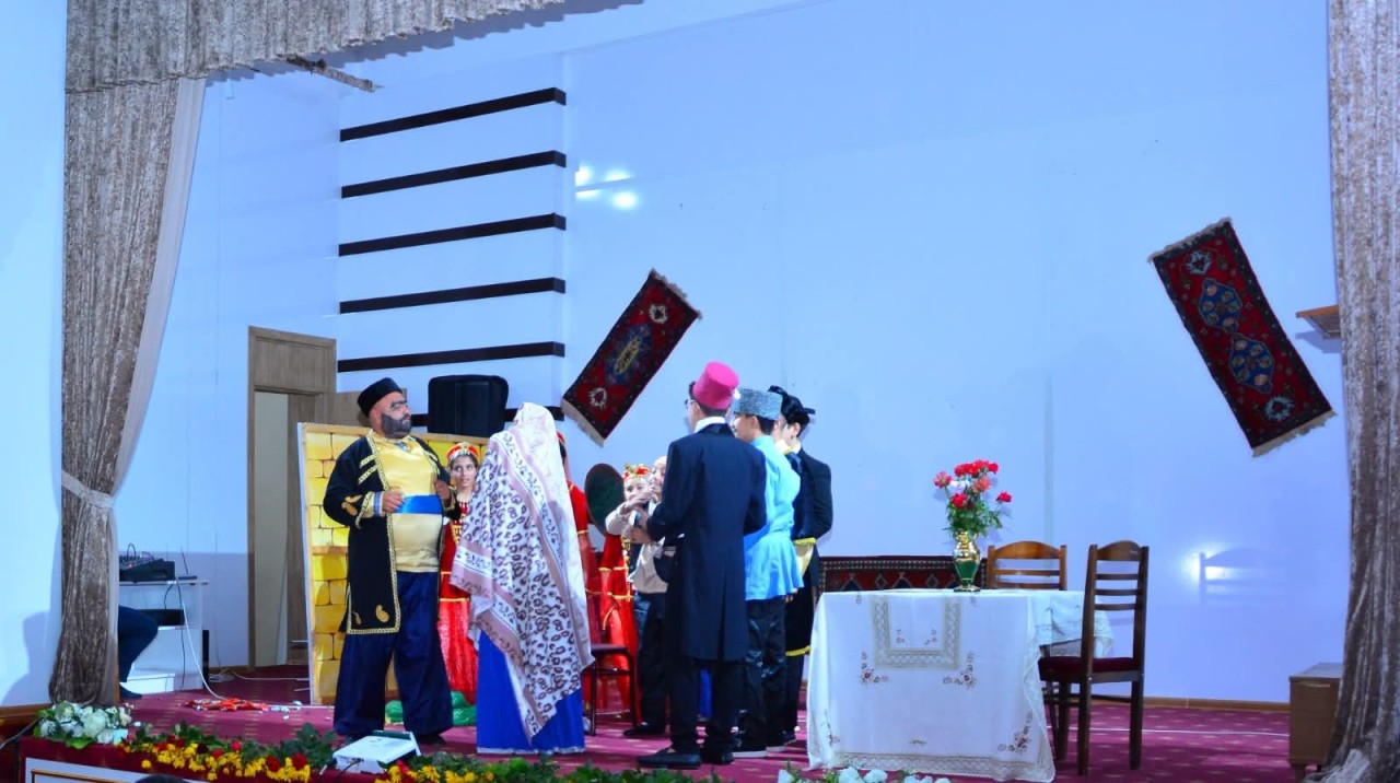 Ağstafada "O olmasın, bu olsun" musiqili komediya tamaşası nümayiş etdirilib - FOTOLAR