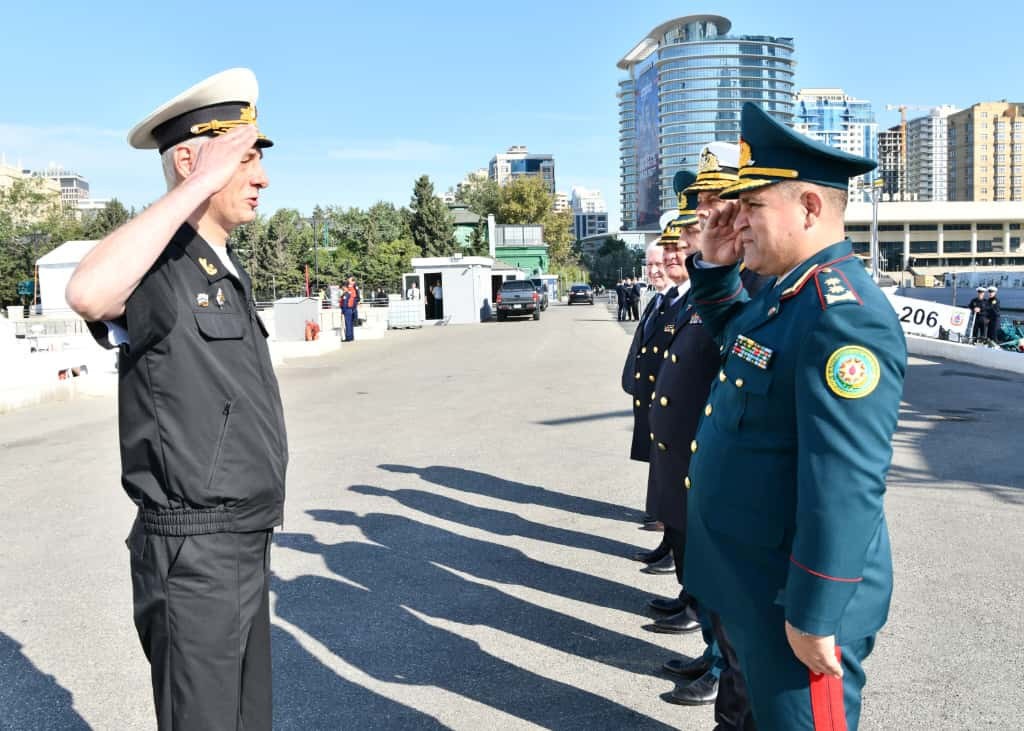 Rusiyanın sərhəd gözətçi gəmisi Bakıya gəldi - FOTOLAR