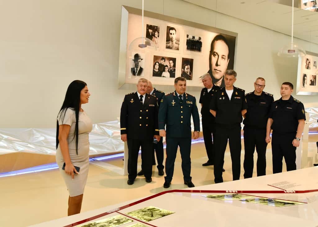 Rusiyanın sərhəd gözətçi gəmisi Bakıya gəldi - FOTOLAR