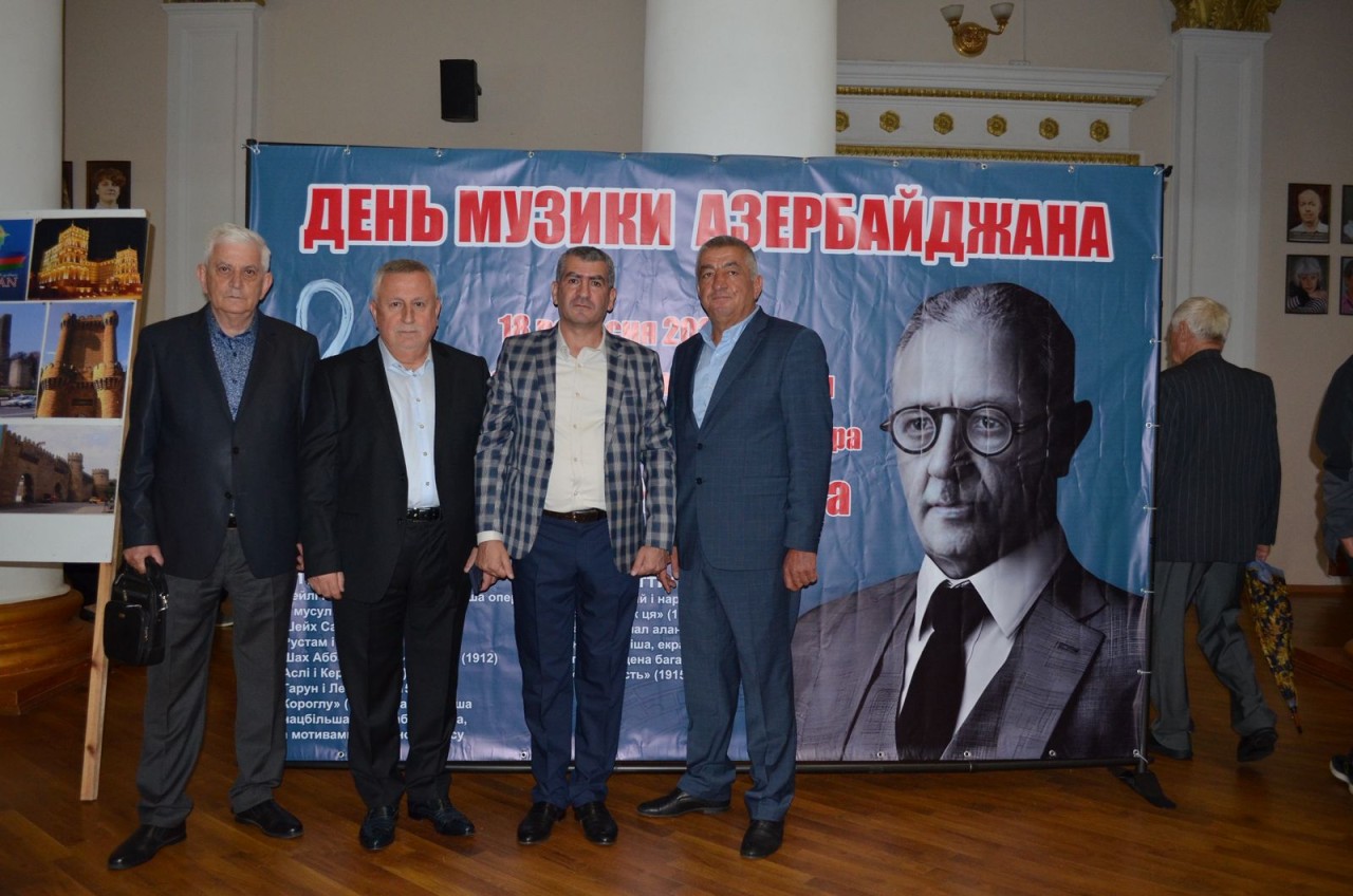 Ukraynada Üzeyir Hacıbəyliyə həsr olunmuş konsert keçirilib - FOTOLAR