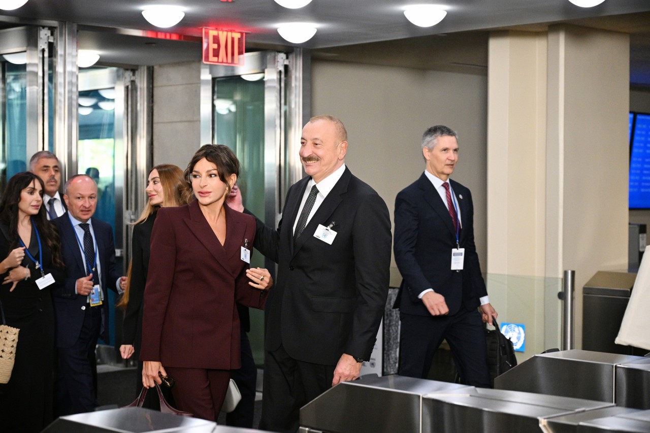 Prezident və ailə üzvlərinin Nyu-Yorkdan FOTOLARI