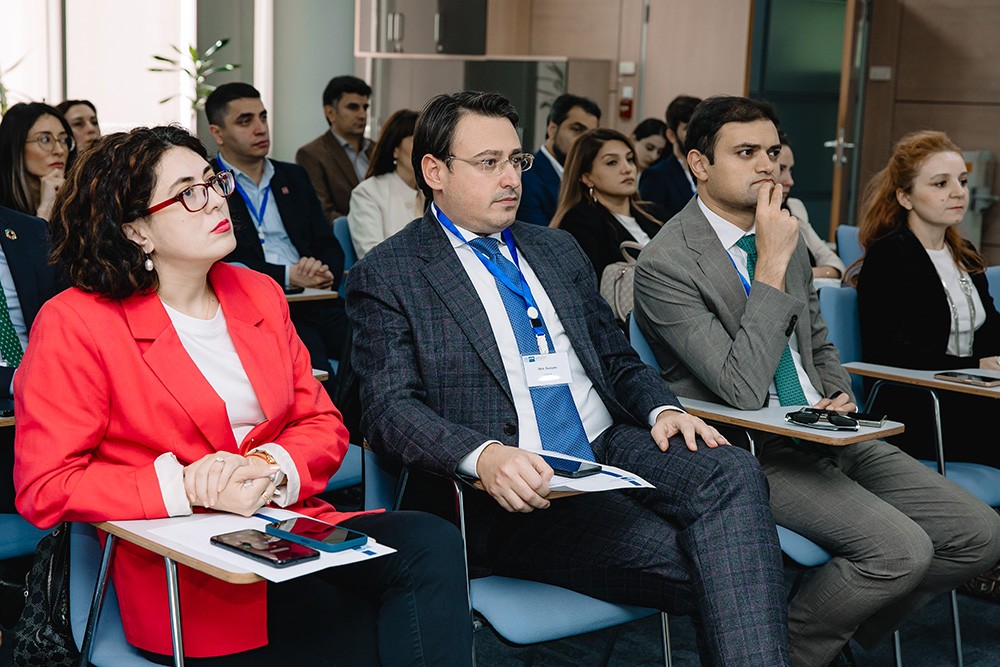 “Unibank”da bizneslər üçün alternativ maliyyələşmə imkanları müzakirə edilib - FOTOLAR